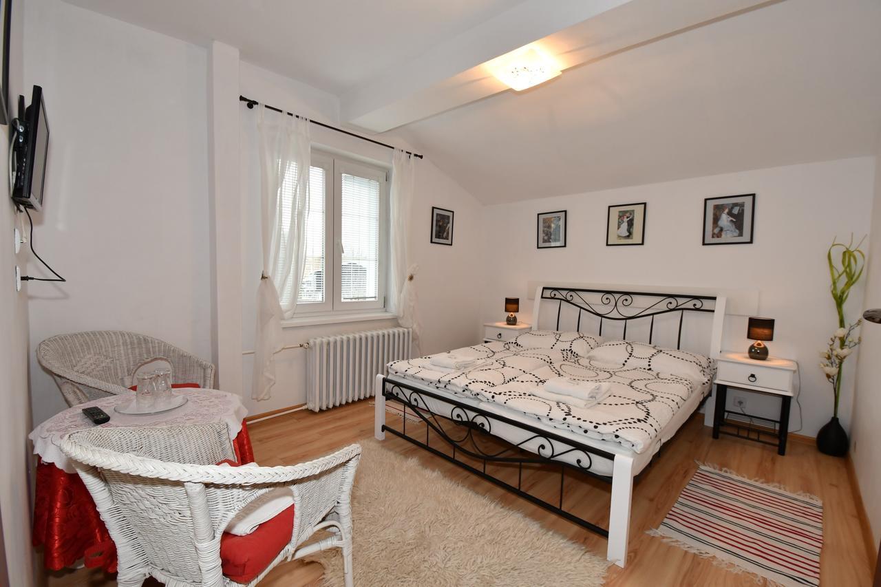 Apartmán Slnecny Dvor Vel'ka Lomnica Exteriér fotografie
