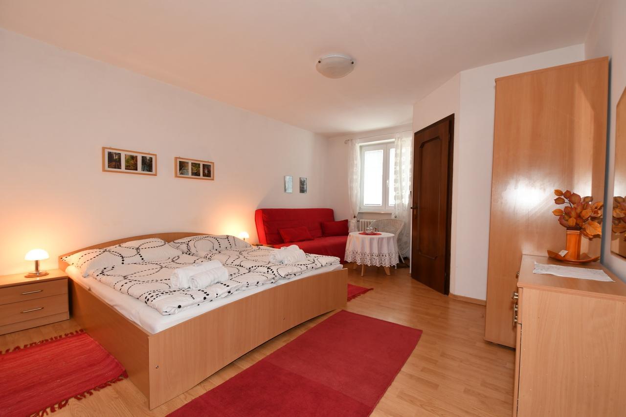 Apartmán Slnecny Dvor Vel'ka Lomnica Exteriér fotografie